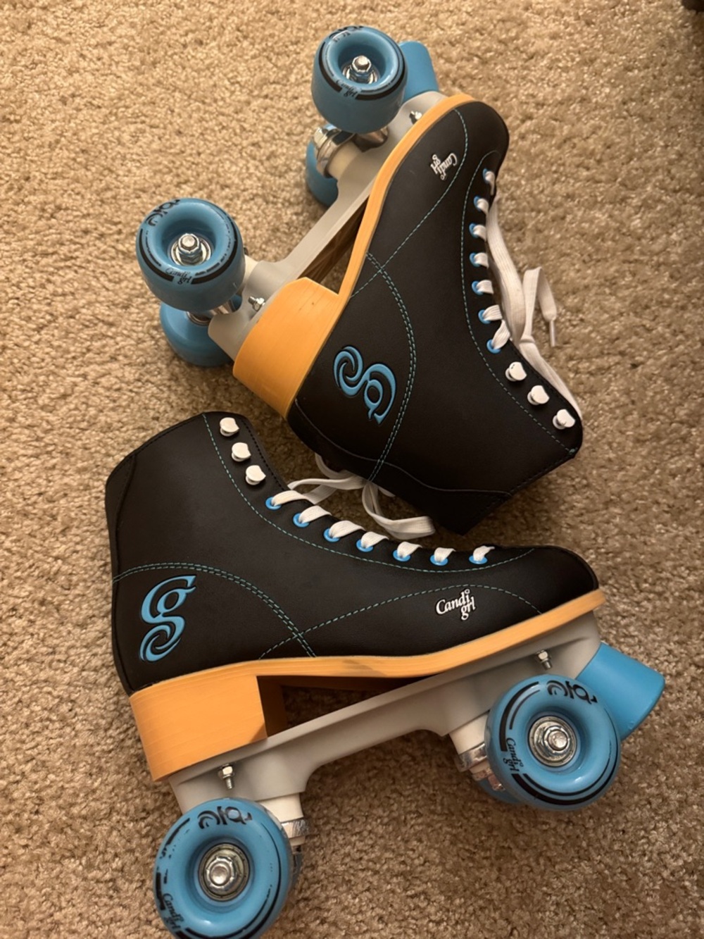 Candi Girl Black & Light Blue Quad Roller Skates 8 - Picture 3 of 5